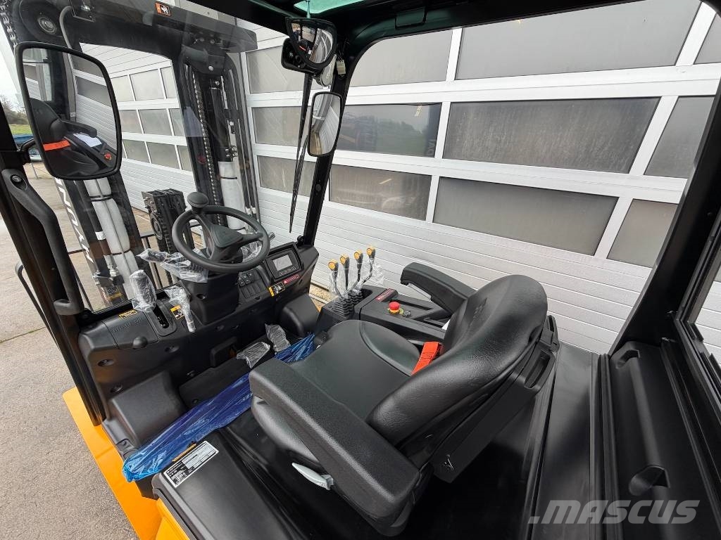 Hyundai 35BE-X elektrische heftruck 3-delige 4700mm mast t Electric forklifts