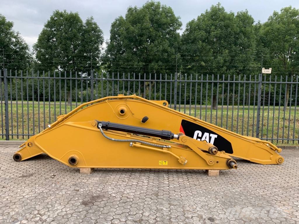 CAT 320 | 323 standard boom and stick Траншейні екскаватори