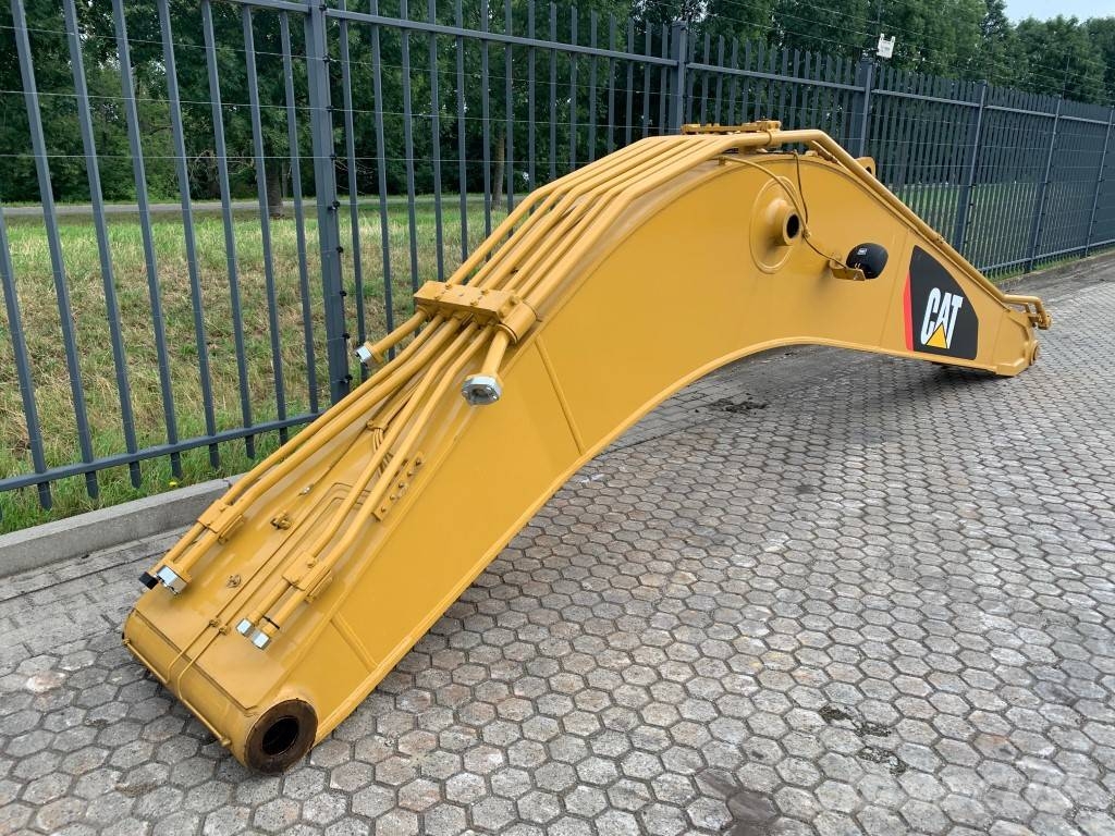 CAT 320 | 323 standard boom and stick Траншейні екскаватори