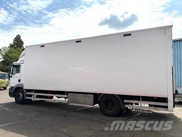 MAN TGM 18.250 BL WITH PLYWOOD CLOSED BOX AND LOADING Skříňová nástavba