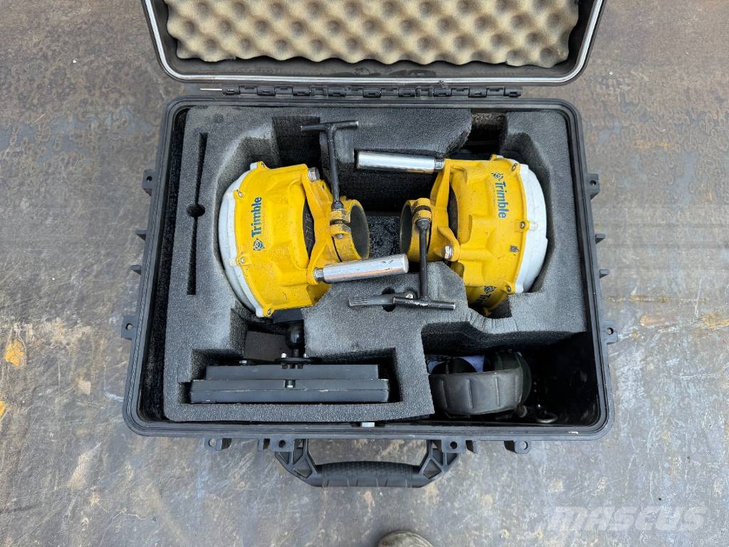 CAT D6T LGP - TRIMBLE GPS SYSTEM / Auto Greasing Pásové dozéry