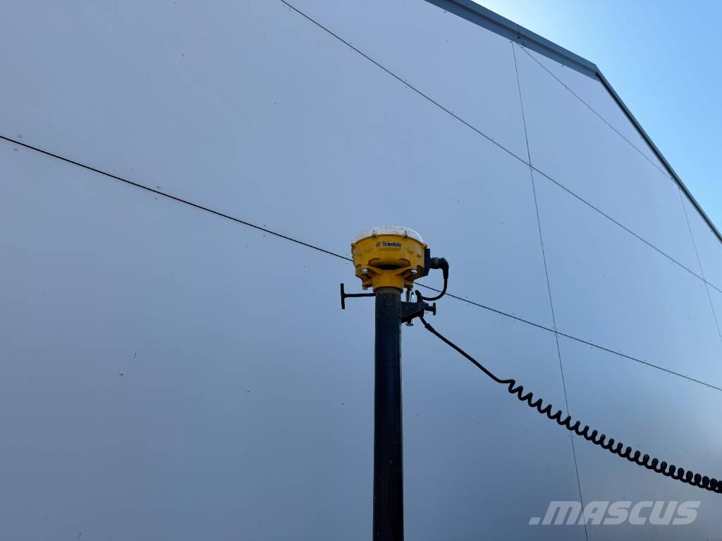 CAT D6T LGP - TRIMBLE GPS SYSTEM / Auto Greasing Pásové dozéry