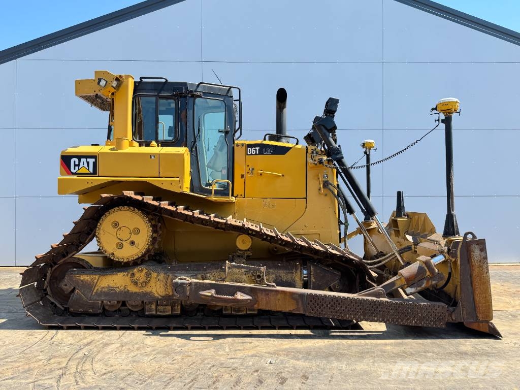 CAT D6T LGP - TRIMBLE GPS SYSTEM / Auto Greasing Pásové dozéry
