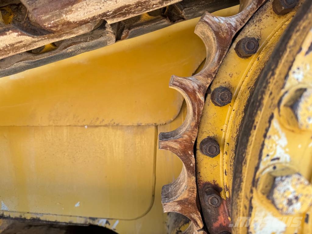 CAT D6T LGP - TRIMBLE GPS SYSTEM / Auto Greasing Pásové dozéry
