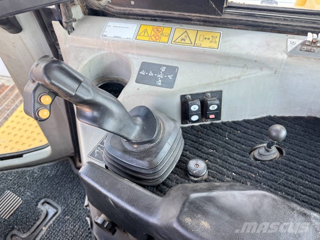 CAT D6T LGP - TRIMBLE GPS SYSTEM / Auto Greasing Pásové dozéry