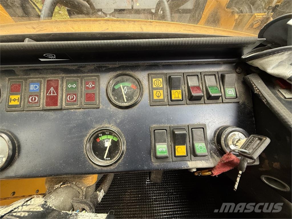 Volvo BM L70 1990 轮式装载机