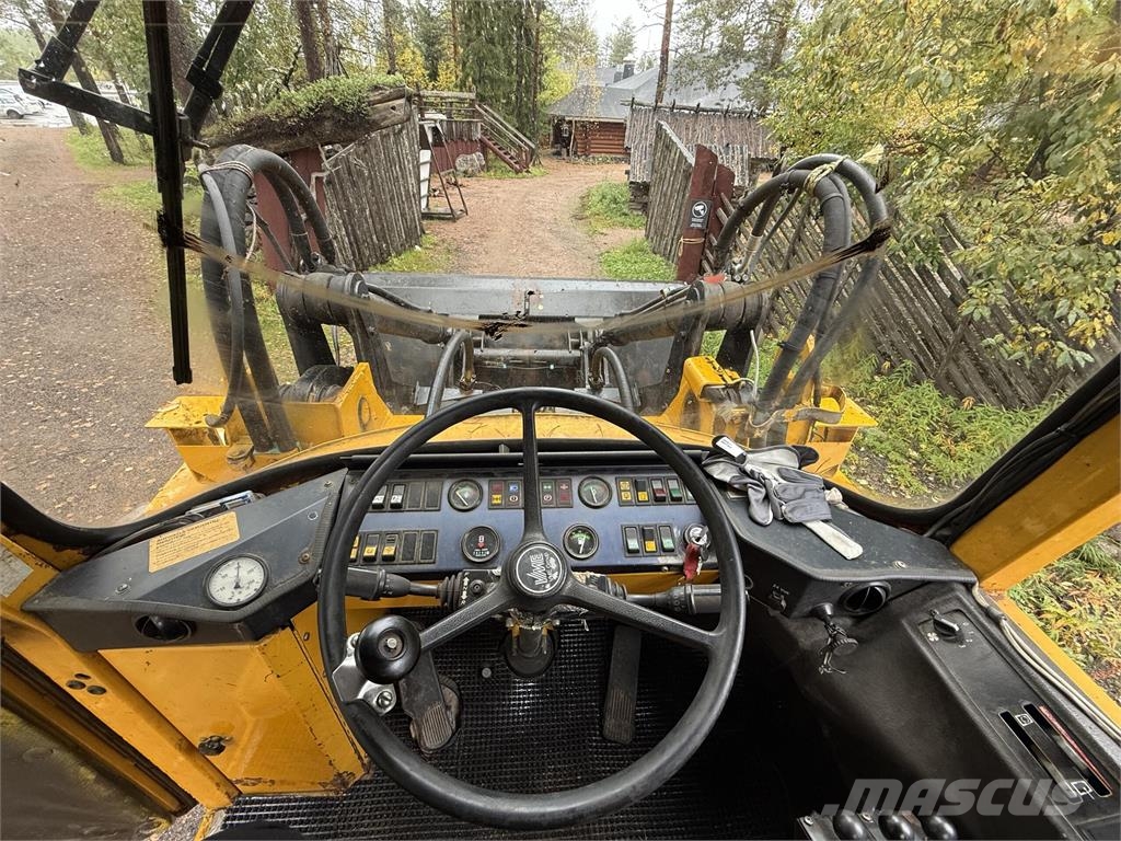 Volvo BM L70 1990 轮式装载机