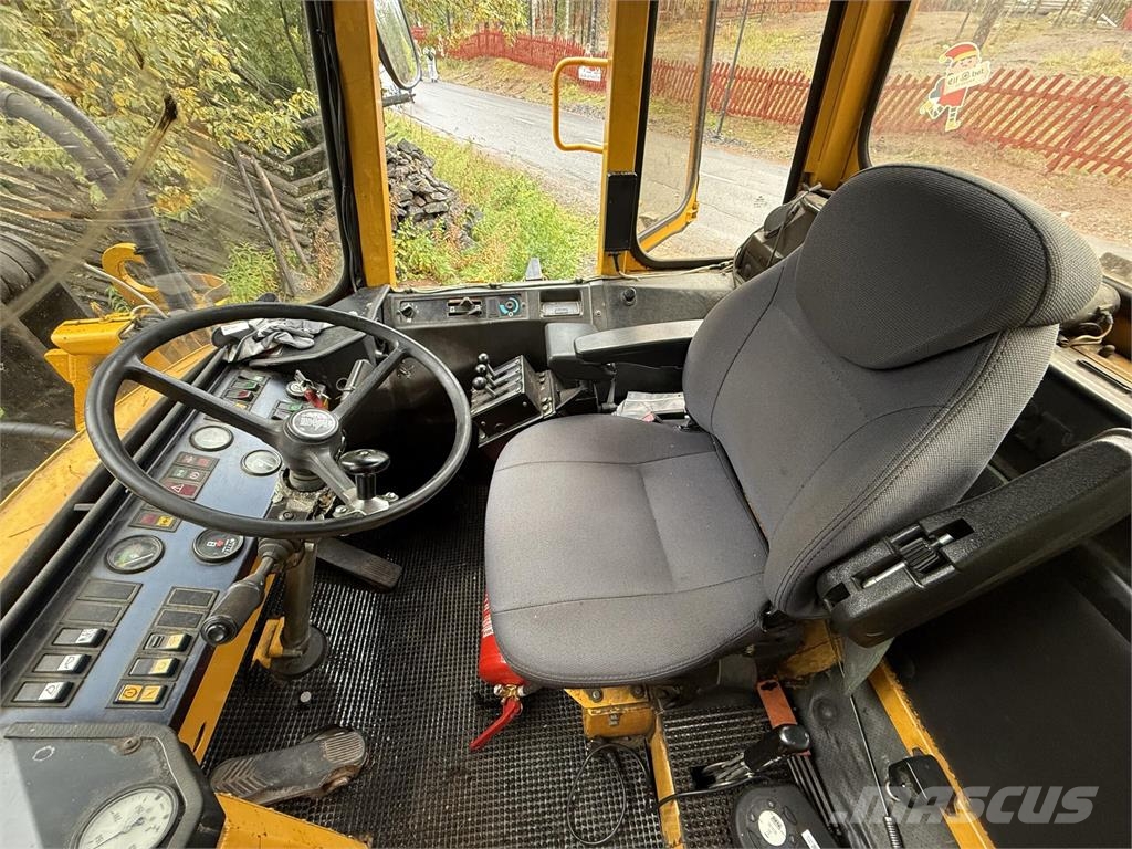 Volvo BM L70 1990 轮式装载机