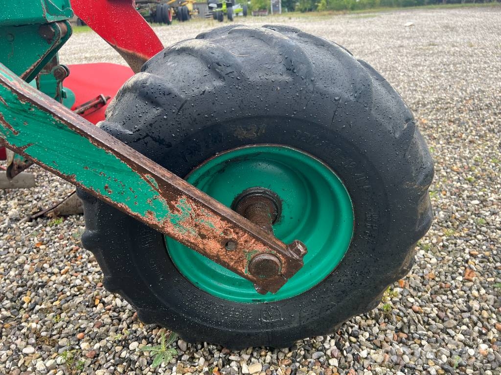 Kverneland EG 5 Furet Hydr.Stenudløser Dvojstranné pluhy
