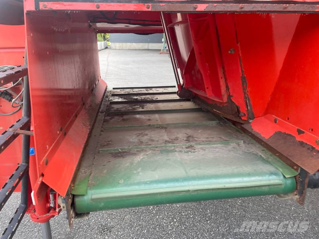 Kuhn Euromix 1 EUV280 18m3 動物進料機
