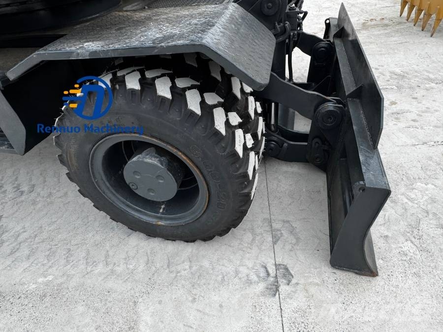 Hyundai R 210W-9 Wheeled excavators