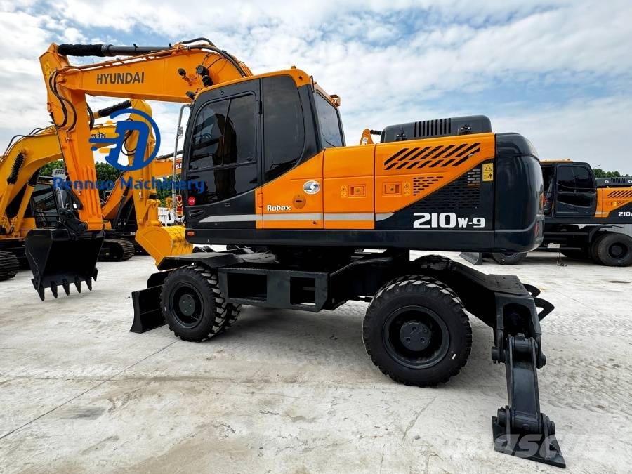 Hyundai R 210W-9 Wheeled excavators