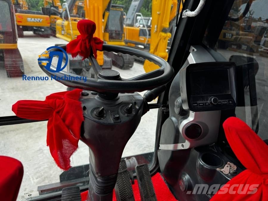 Hyundai R 210W-9 Wheeled excavators