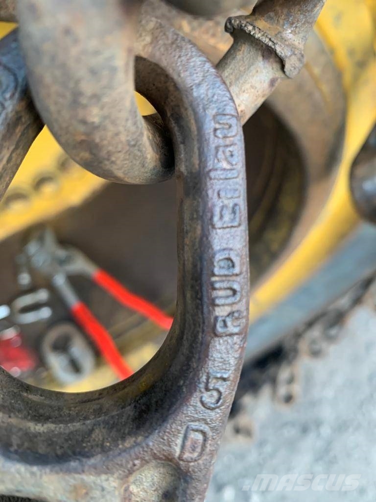 CAT CHAINS/ŁAŃCUCHY NA KOŁA(,VOLVO,KOMATSU,HITACHI) Esteiras, correntes e material rodante