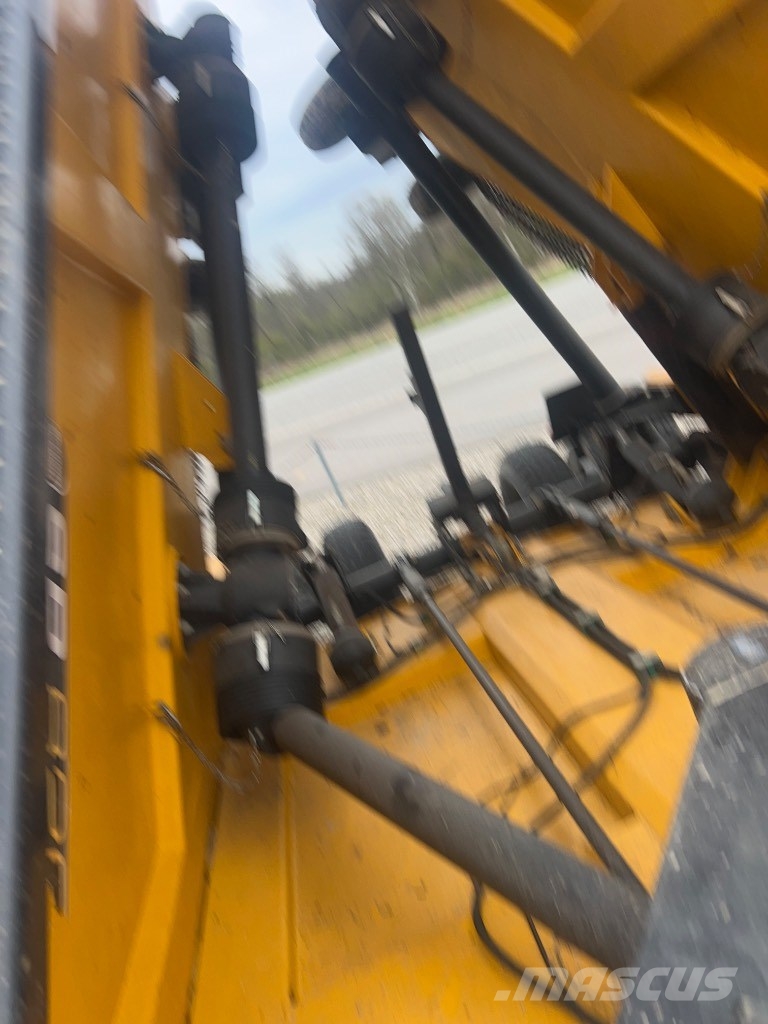 McConnel SR620 جزازات وأغطية المراعي