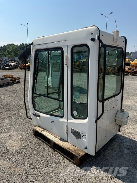 Liebherr USED CAB SERIE B Cabine en interieur