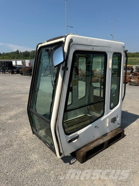 Liebherr USED CAB SERIE B Cabine en interieur