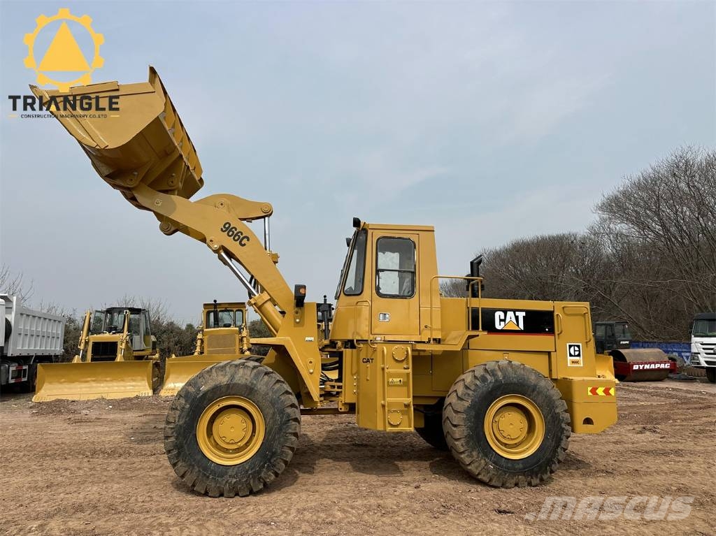 CAT 966 C Kolesni nakladalci