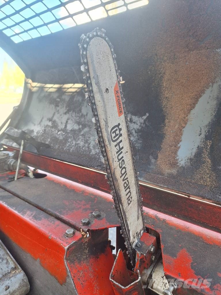 Hakki Pilke Falcon puunnostimella Partidoras, cortadoras y trituradoras de madera