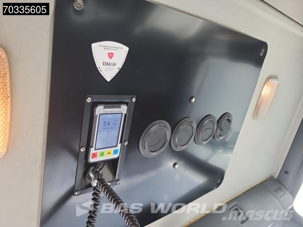 Scania P420 8X2 NL-truck APK VDL S-30-6600 containersyste Hook lift trucks