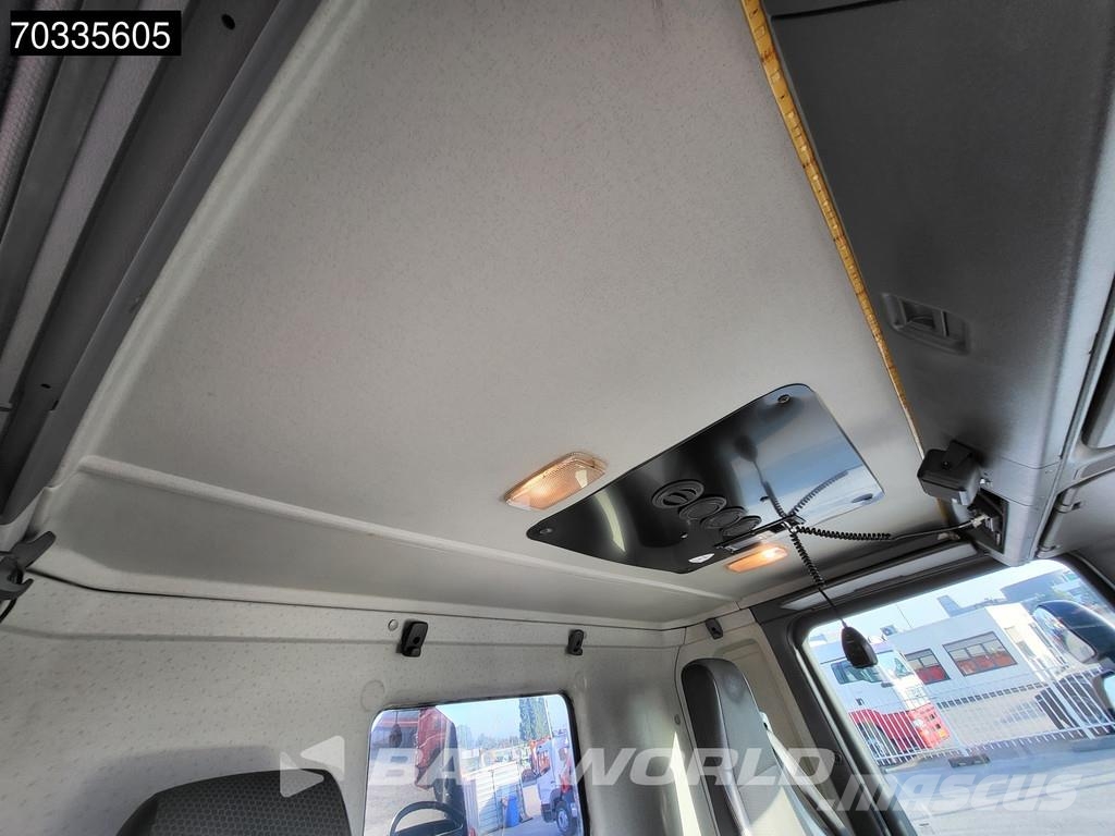 Scania P420 8X2 NL-truck APK VDL S-30-6600 containersyste Hook lift trucks