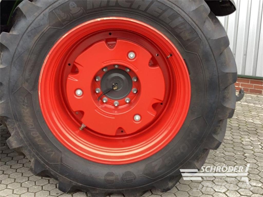 Fendt 620 VARIO PROFI PLUS الجرارات
