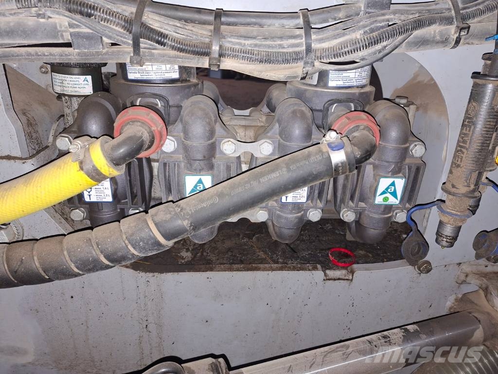 Lemken Vega 12/4000 Opryskiwacze zaczepiane