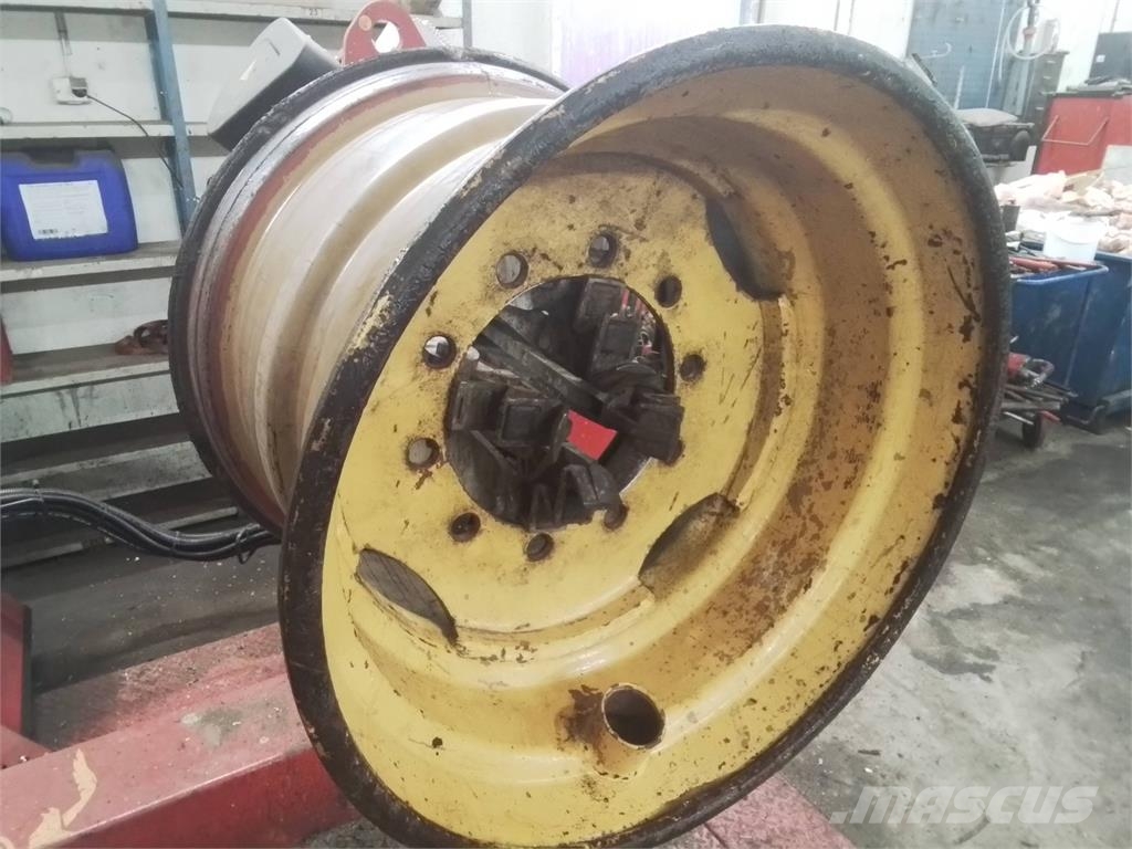 Ösa 250 20x26,5 Used/Beg Шины и колёса