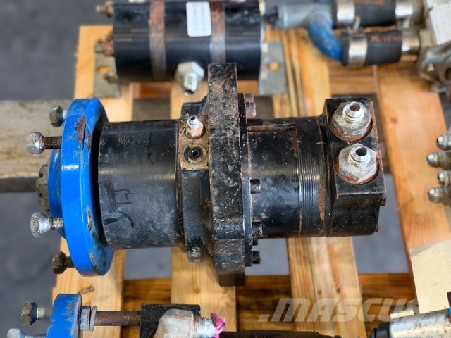 SkyJack SKYJACK SJ6832RT USED COMPLET PARTS Käärtõstukid