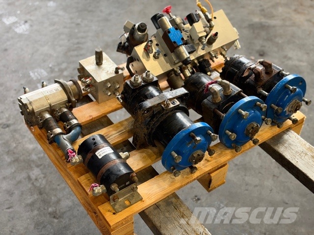 SkyJack SKYJACK SJ6832RT USED COMPLET PARTS Käärtõstukid