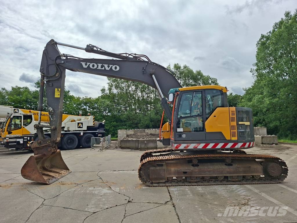 Volvo ECR235EL (+3 Buckets) Rupsgraafmachines