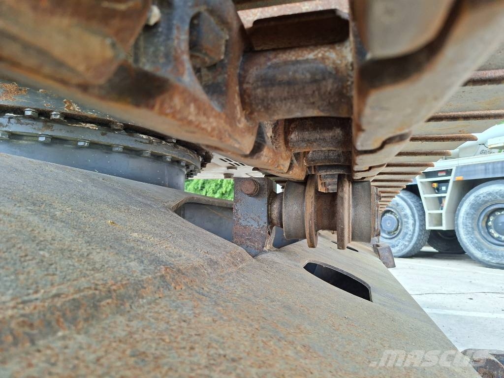 Volvo ECR235EL (+3 Buckets) Rupsgraafmachines