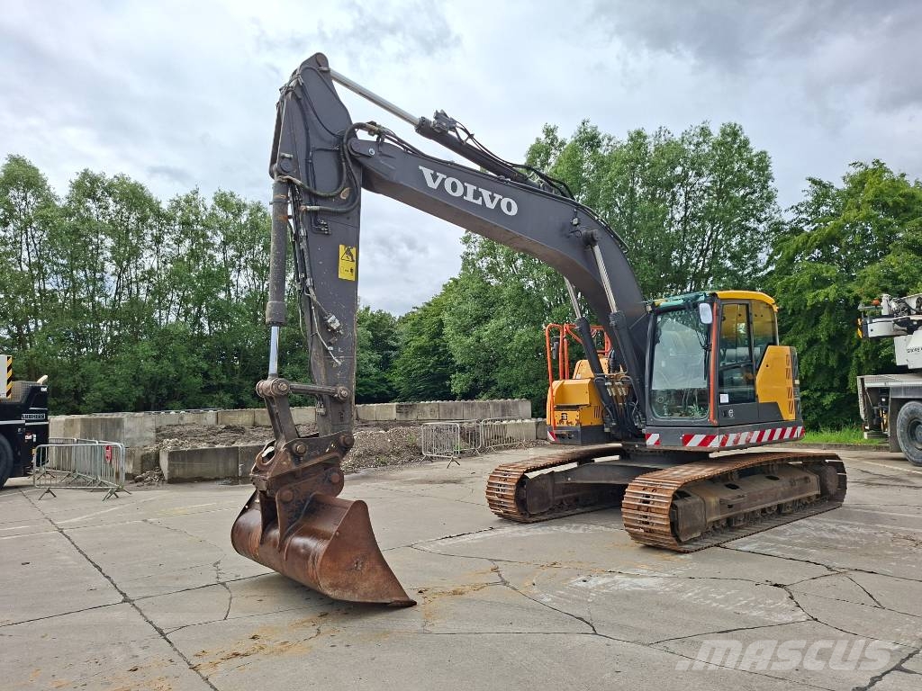 Volvo ECR235EL (+3 Buckets) Rupsgraafmachines