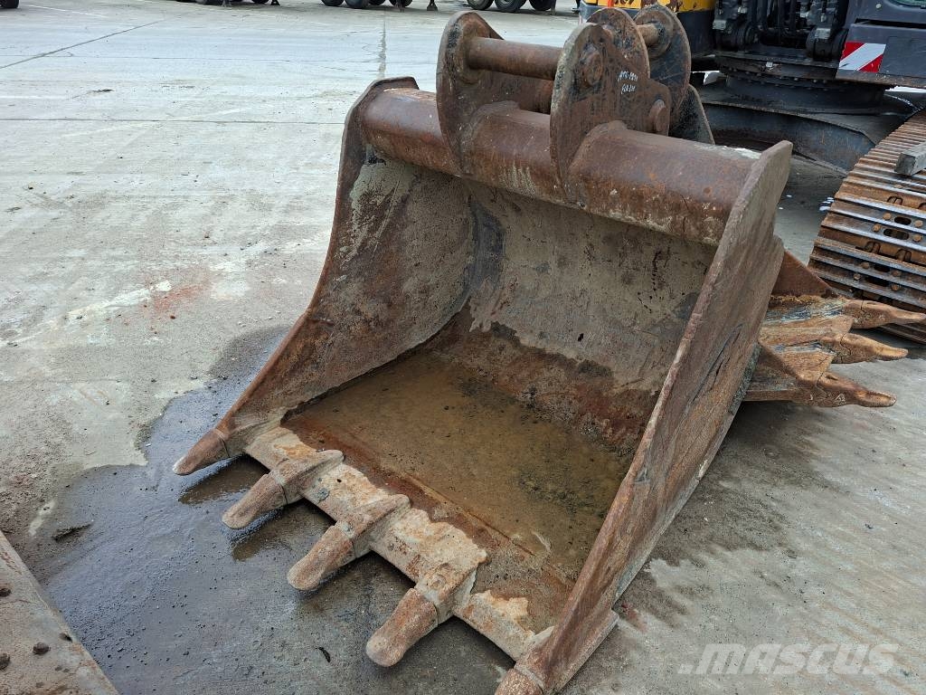 Volvo ECR235EL (+3 Buckets) Rupsgraafmachines