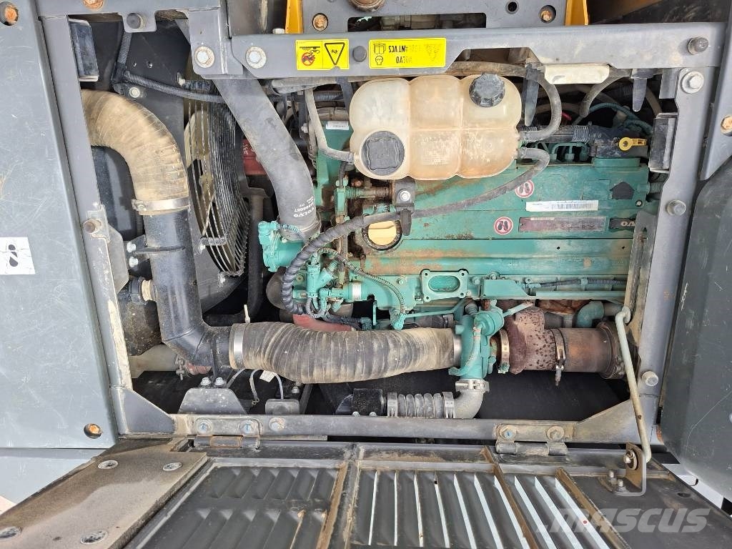 Volvo ECR235EL (+3 Buckets) Rupsgraafmachines