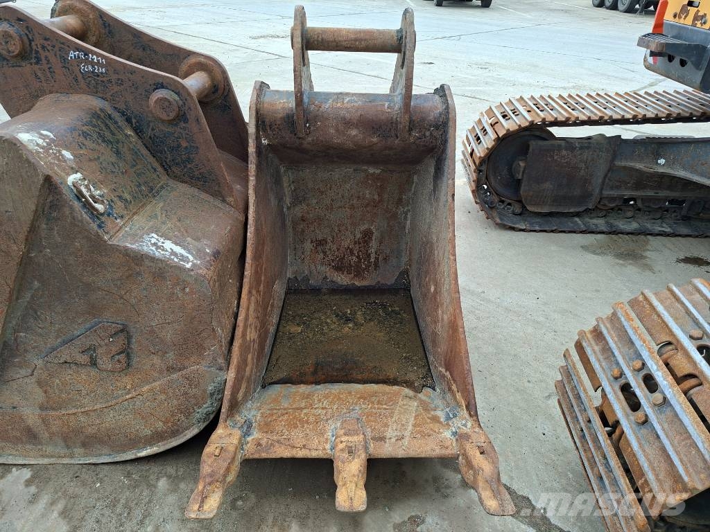 Volvo ECR235EL (+3 Buckets) Rupsgraafmachines