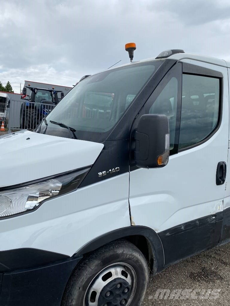 Iveco DAILY 35-140 C14 2.3D/140 / JPM VULCAIN endommagé Pickup/Αγροτικό
