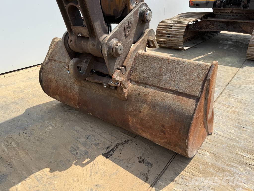 Volvo EC300EL - Hammer Lines / Automatic Greasing Escavadeiras de esteiras