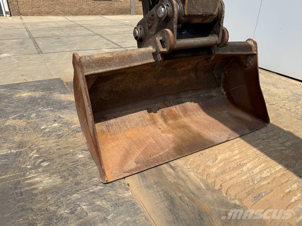 Volvo EC300EL - Hammer Lines / Automatic Greasing Escavadeiras de esteiras