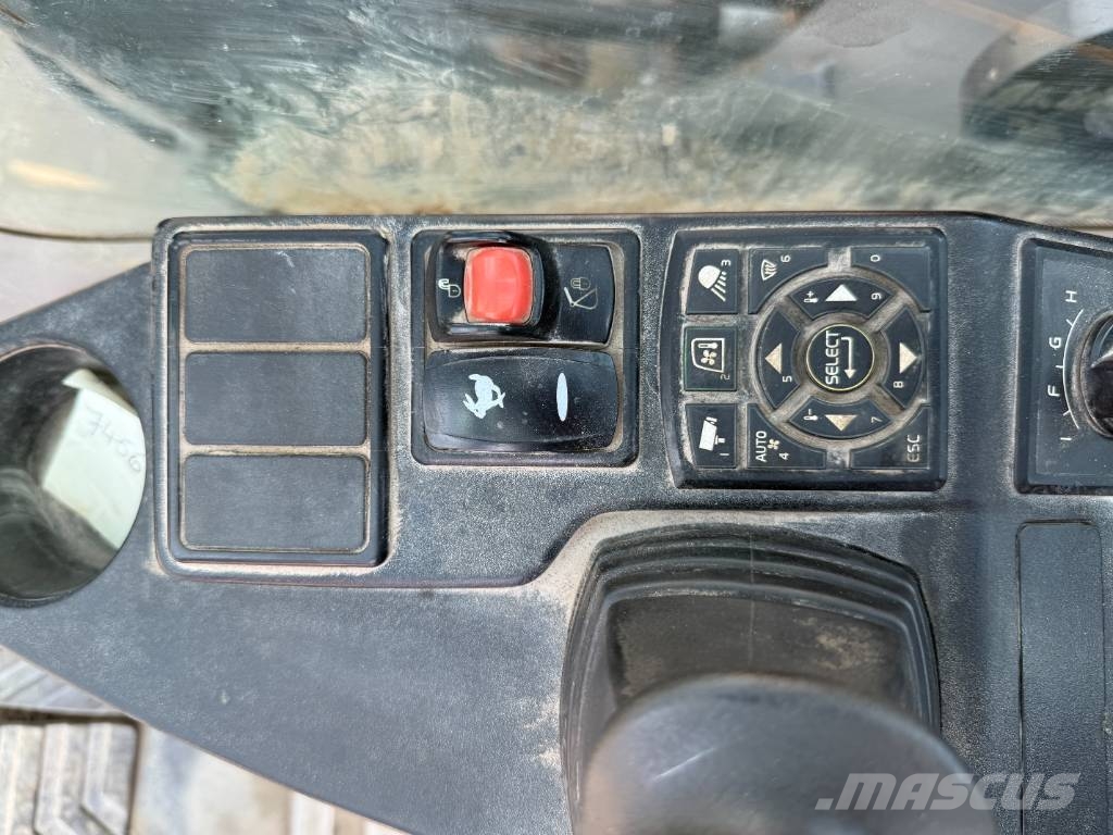 Volvo EC300EL - Hammer Lines / Automatic Greasing Escavadeiras de esteiras
