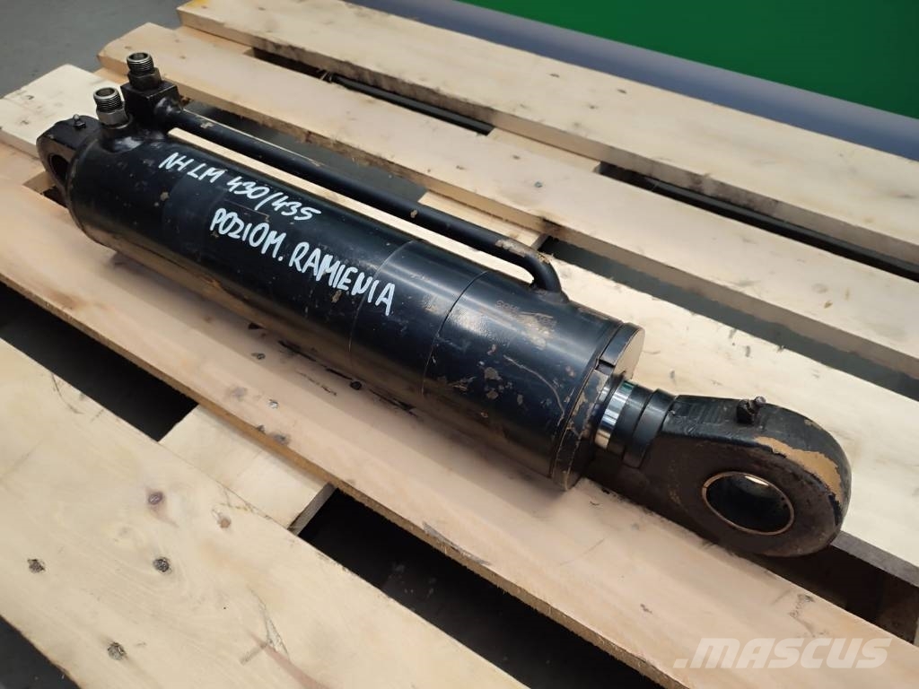 New Holland Hydraulic cylinder 85825871 for  LM 430 Hydraulics