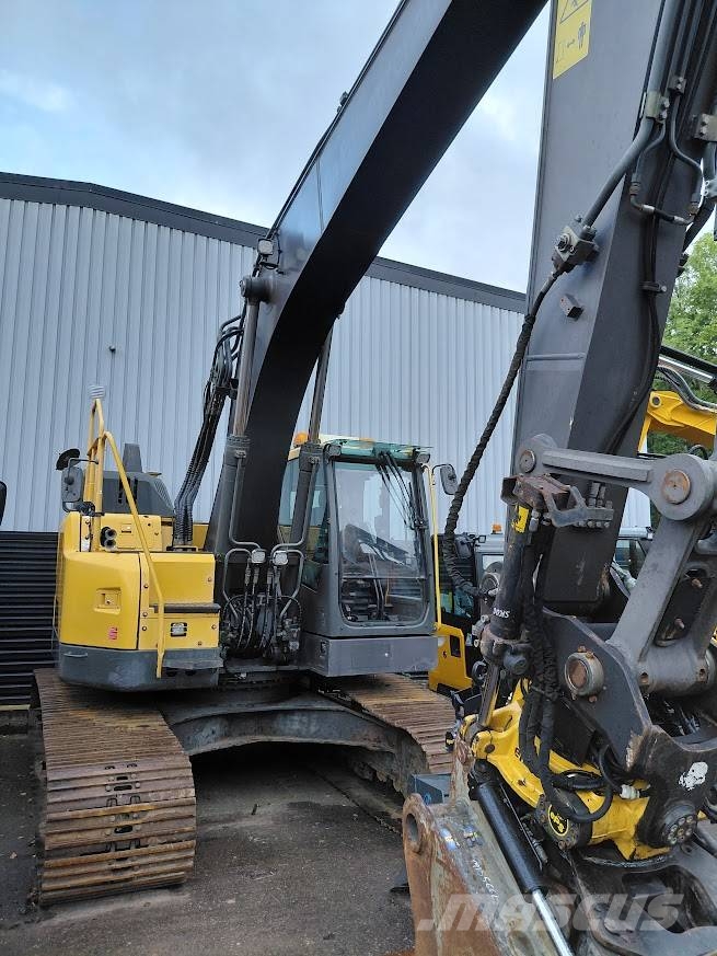 Volvo EC 235 Escavadeiras de esteiras