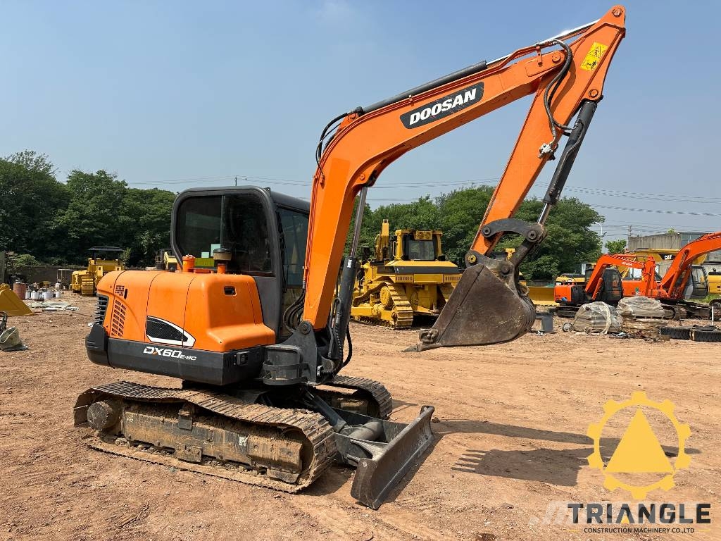 Doosan DX 60 Bagri goseničarji