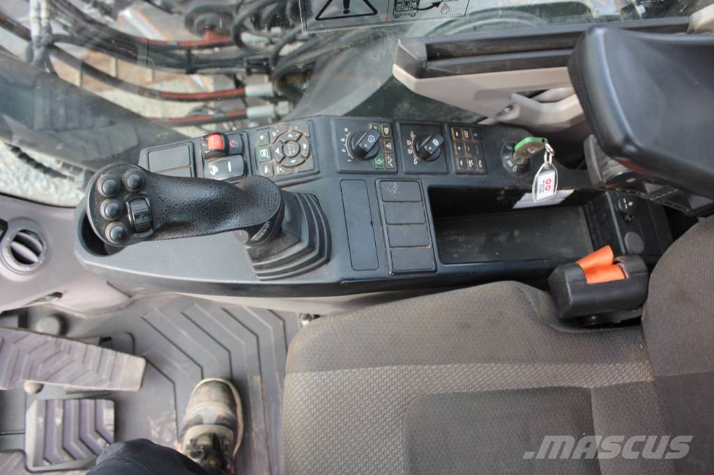 Volvo ECR 235 E 履带挖掘机