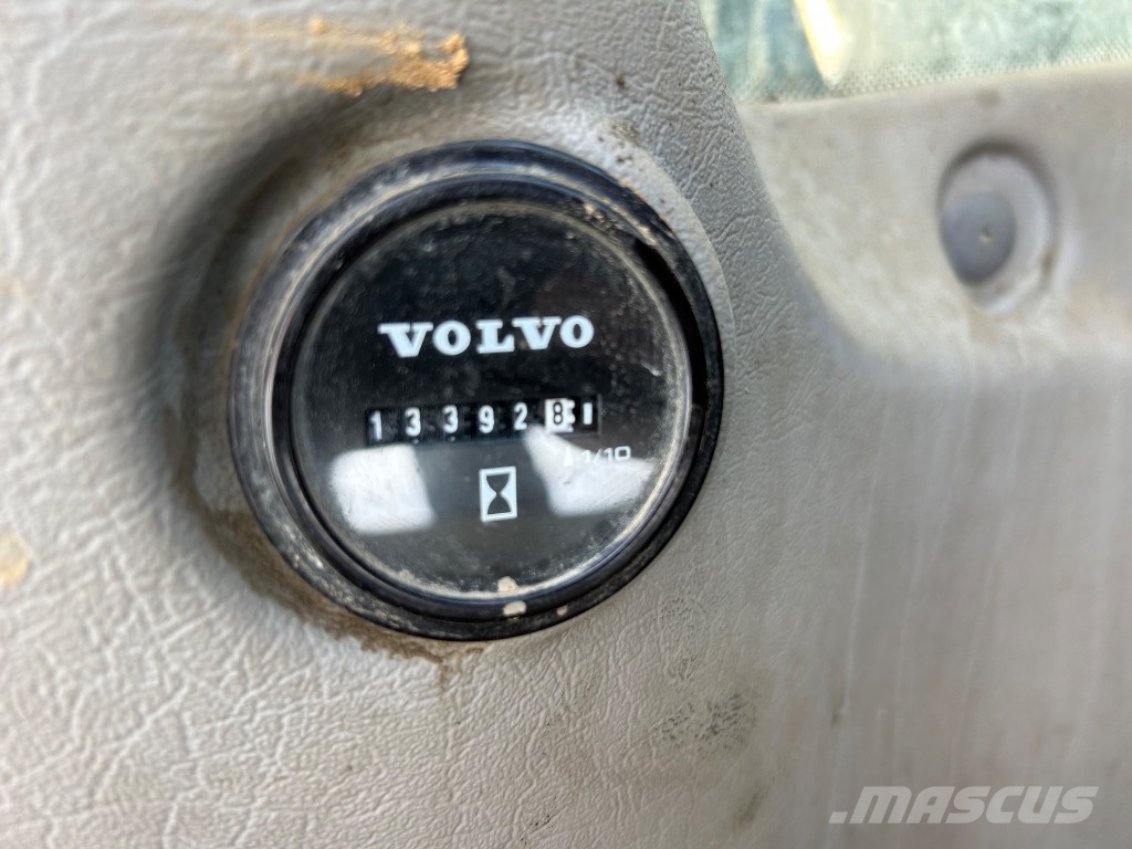 Volvo EC 250 D L Escavadoras de rastos