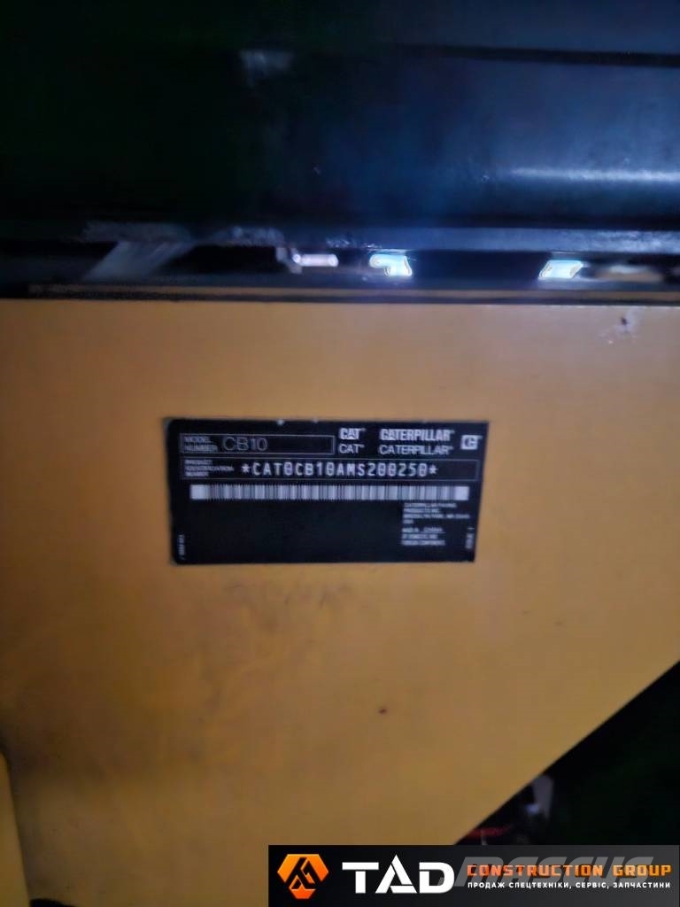 CAT CB 10 其他压路机