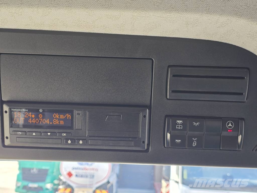 Mercedes-Benz Arocs 1853 وحدات الجر
