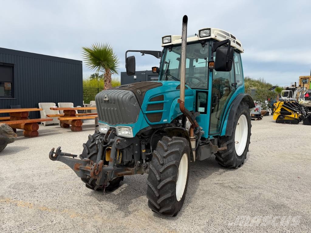 Fendt 209 F Vario Smalspoor Tractoren