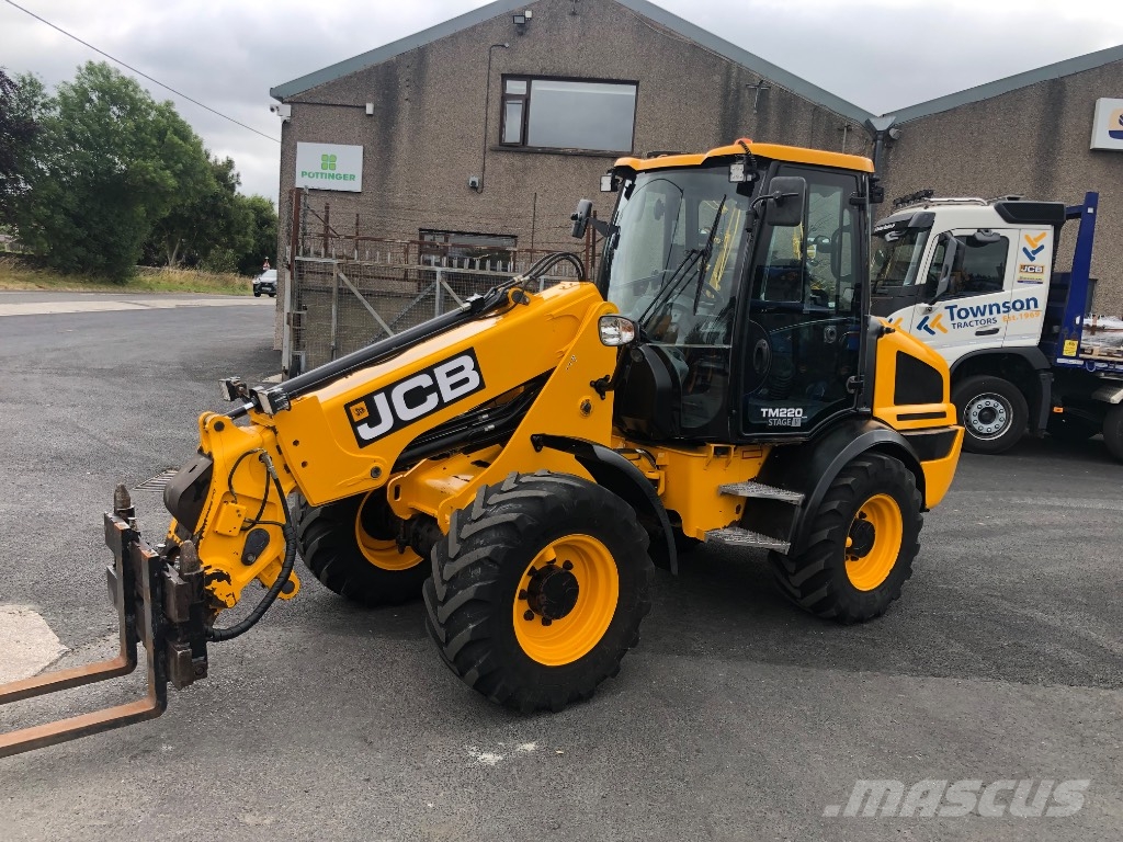 JCB TM220 Telehandlers for agriculture