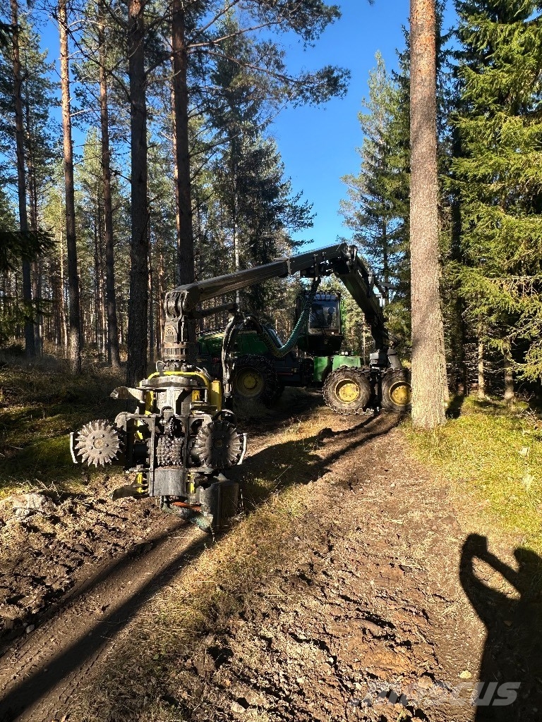 John Deere 1170G Harvesters